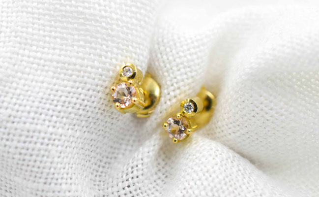 boucles d'oreilles en or jaune  serties d'une morganite et de petits diamants