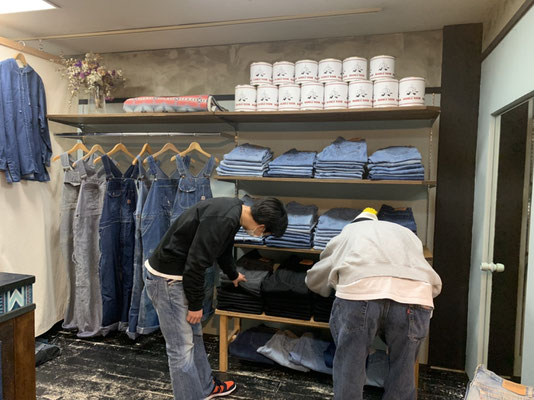 Spring Denim Pants Exhibition