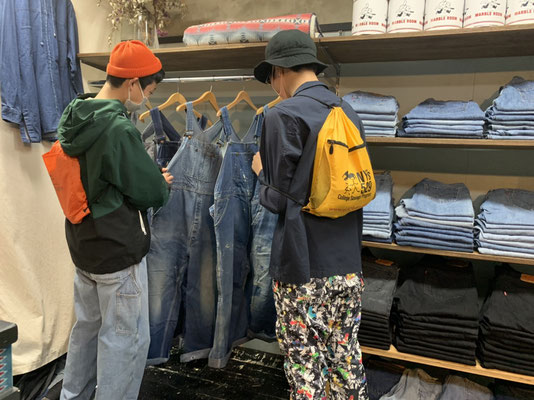 Spring Denim Pants Exhibition