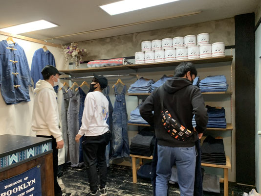 Spring Denim Pants Exhibition