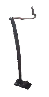 Là-bas : pièces de fer rouillé, bois de grève, peinture – H 84 cm x L75 cm x l 12 cm - Collection privée