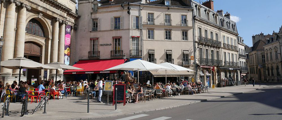 Dijon - Straßencafe