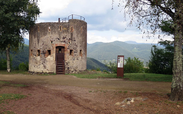 Torres del Turó de Sant Francesc auf dem Vulkan Montsacopa 