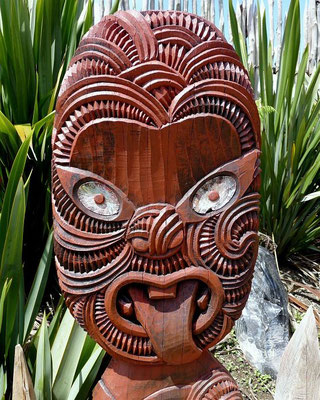 Maori Schnitzerei 