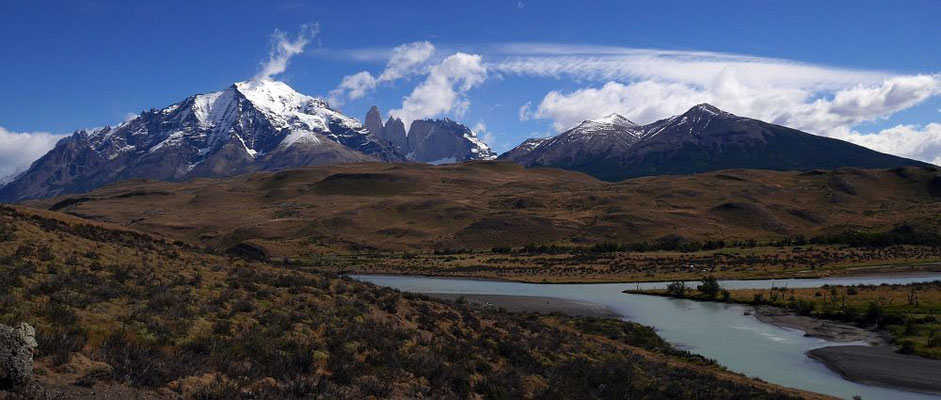 noch mal das ganze Bergmassiv des Torres del Paine
