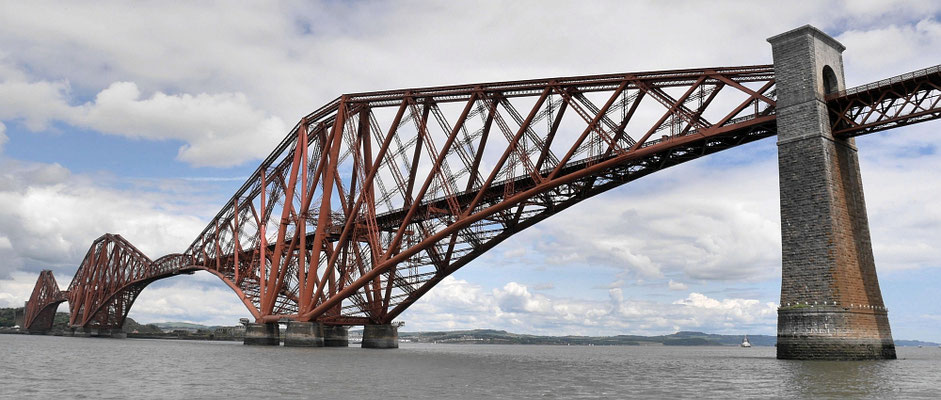 Forth Bridge über den Firth of Forth