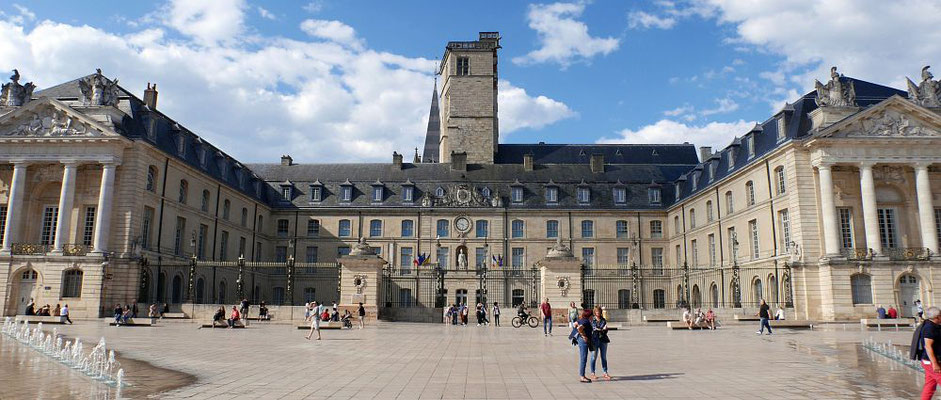 Dijon - Palais des Ducs et des États de Bourgogne (Herzogspalast)