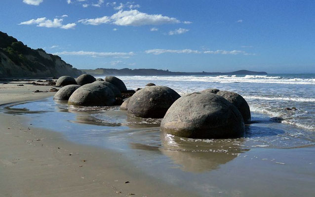 Moeraki Bolders - gigantische Steinkugeln am Strand der Ostküste