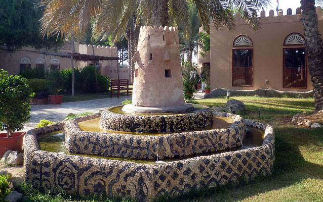 Abu Dhabi - Brunnnen im Heritage Village