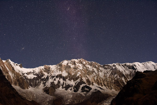 Annapurna I mit Sternenhimmel