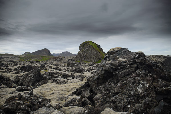 zwischen Grindavik und Strandarkirkja