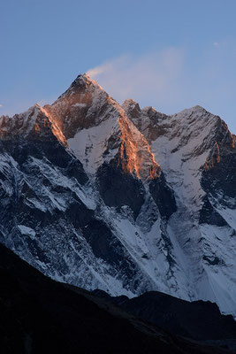 Lhotse bei Sonnenaufgang