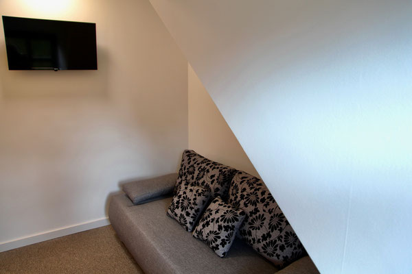 ROOM 2 / RAUM 2