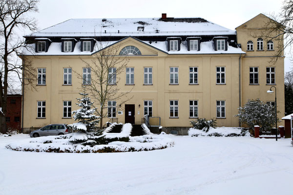 KLÄDEN