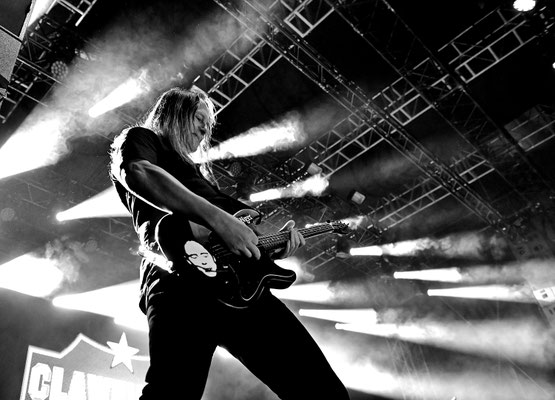Clawfinger