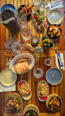 231/365: 19.08.2025 - Tapas Bar