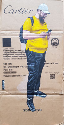 Gemälde 791,CARTIER FROZEN SPRING ROLL,Acryl auf Verpackungskarton ,2023,44 x 22 cm