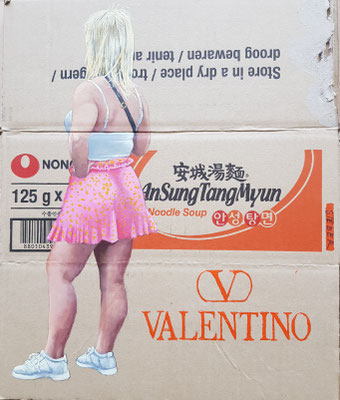 Gemälde 785,VALENTINO NOODLE SOUP,Acryl auf Verpackungskarton ,2023,36 x 43 cm