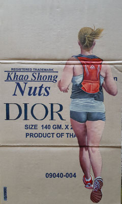 Gemälde 868,NUTS DIOR, Acryl auf Verpackungskarton,2025, 45 x 27 cm