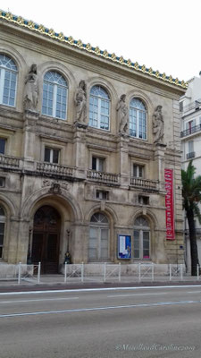 Arrière de l'opéra