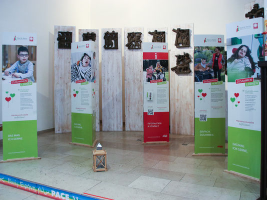Wanderausstellung ›Zusammen Perfekt‹ in der Kapuziner-Kirche in Bingen