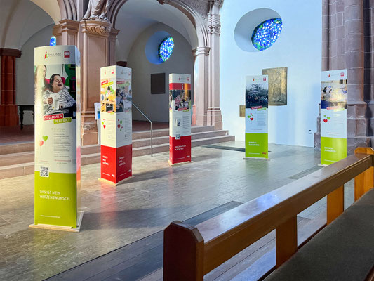 Wanderausstellung ›Zusammen Perfekt‹ in der Kirche St. Stephan in Mainz