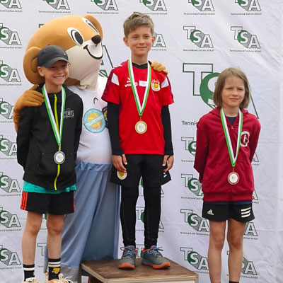 Kinder des 1. TC Magdeburg beim Tennisturnier Talentinos Team Challenge U8 und U9 beim TC Sandanger