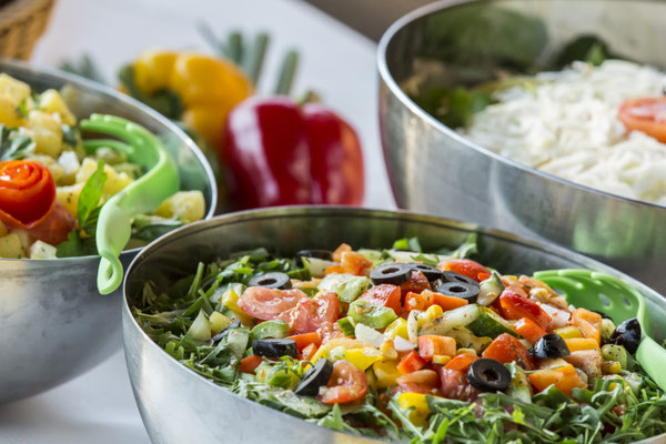 Frische Salate zum BBQ Catering