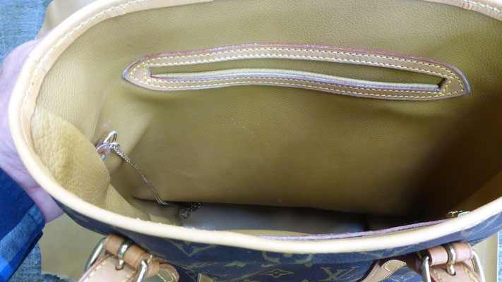 neues Futter und neue Randeinfassung bei einer Louis Vuitton Handtasche