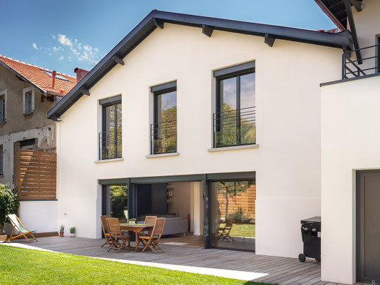 MAISON AU