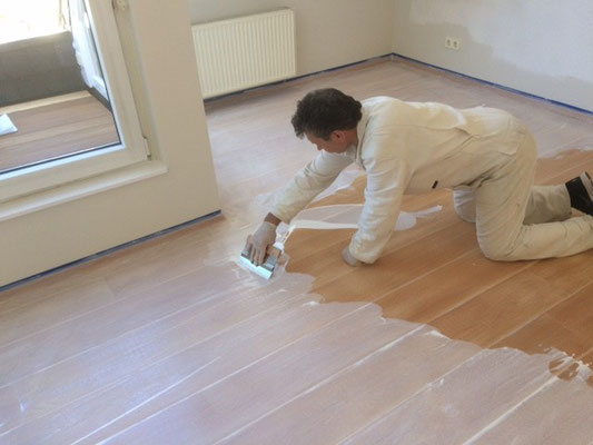 Parkett colorierung weiß