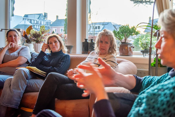 Bijeenkomst in Barendrecht van alle ambassadeurs van het platform PowerVrouwen Nederland voor gezond vrouwelijk ondernemerschap