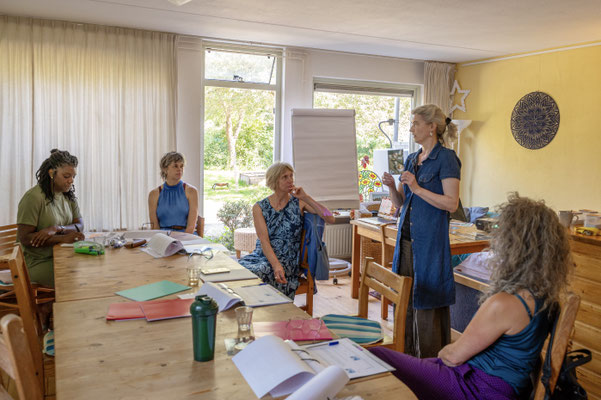 Het platform PowerVrouwen Nederland zet zich in voor gezond vrouwelijk ondernemerschap