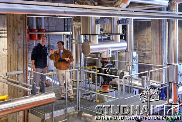 Fotos für Broschüren/Werbung/Web energo.ch by StockerDirect: Technische Bereiche der Psychiatrischen Universitätsklinik Zürich PUKZH: Heizung, Wasser, Lüftung. Architektonische Ansichten aussen und innen. 2011