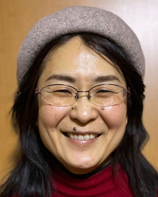 中村裕美さん 1970年生まれ 2019年乳ガン。告知されてから、すぐに入会し、玄米菜食、手当てを実践。 〈治ったさん〉の体験談を何度も読み、とにかく自分優先、手当て優先、ガン治し優先でやってきました。「今が幸せ。ガンがあってもなくても幸せ」と思えるようになったころ、自助退縮が判明しました。