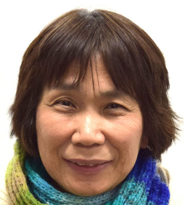 犬飼いづみさん 1957年生まれ 2009年乳ガンⅡ期a　人間ドックでガンが見つかり手術。人生の敗者になったような気持ちになって落ち込んでいるときに『すべては、あなたが治るため』に出会う。家族の協力のもと、食事をはじめ、ガンの原因を一つ一つ潰していって今では明るい笑顔の毎日。