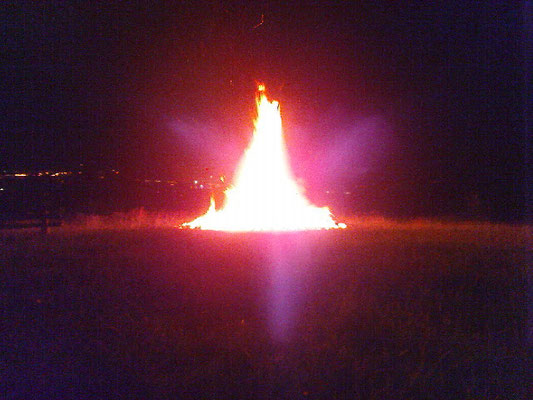 Sonnwendfeuer im Berchtesgadener Land.