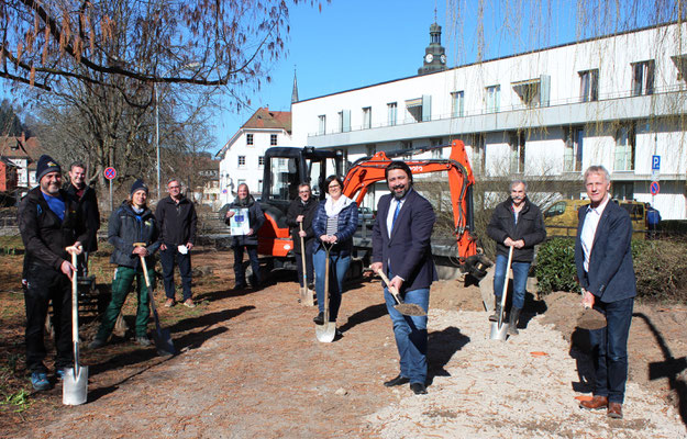 Spatenstich beim Mehrgenerationenparcours Haslach (Foto: Martin Schwendemann)