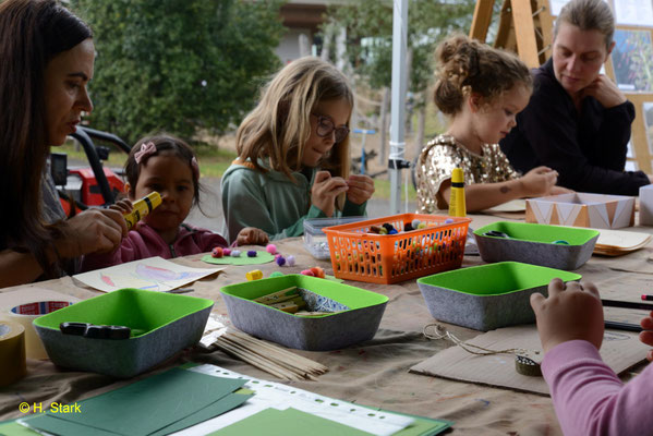 Bunte Regenwürmer sind bald fertig