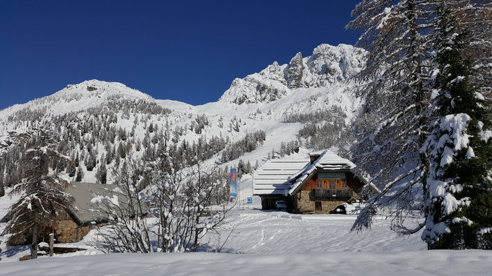 gemüttliche Hütten am Nassfeld Skigebiet