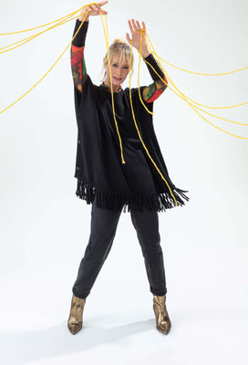 2004-PONCHO-CLAIRE-900-NOIR