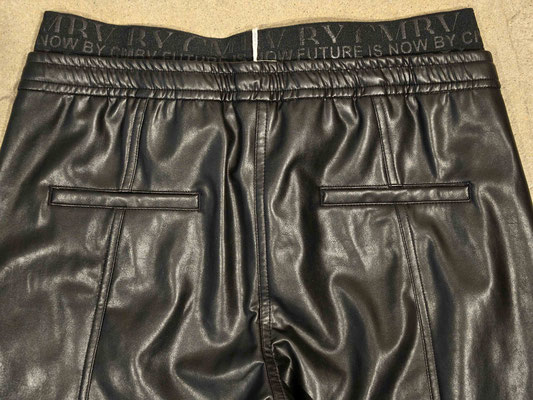 Eden 6301040805-W5-099-back pockets