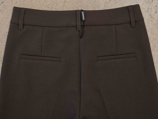 Amelie 6316024600-W5-766-back pockets