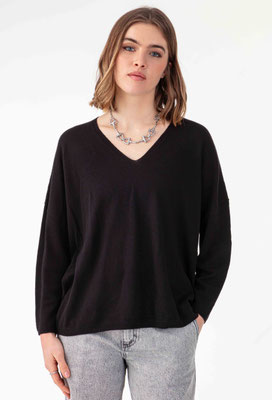 2105 Ash Pull - 900 Noir