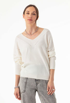 2040 Zoe Pull - 003 Off White