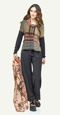 Blouse 127-16, Pants 101-1, Scarf 182-28