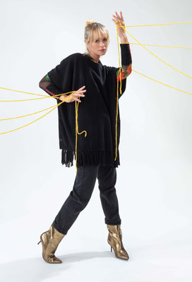 2004-PONCHO-CLAIRE-900-NOIR