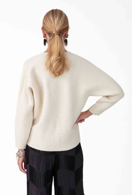 2076 Anora Cardigan - 001 Ecru