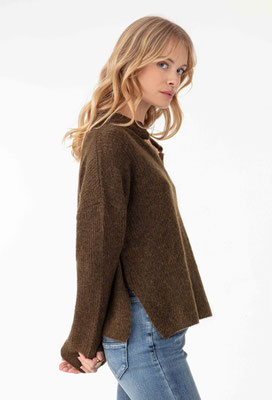 2107 Valeria Pull - 402 Kaki