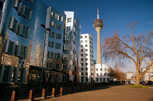 Frank O. Gehry_Dusseldorf